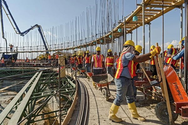 BLOG: How to guarantee safe and healthy working conditions in development projects?